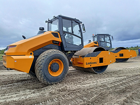 Каток LiuGong 6614E