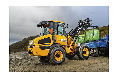 Фронтальный погрузчик JCB 409 в лизинг