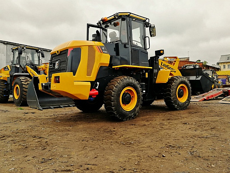 Фронтальный погрузчик LiuGong 835H Max